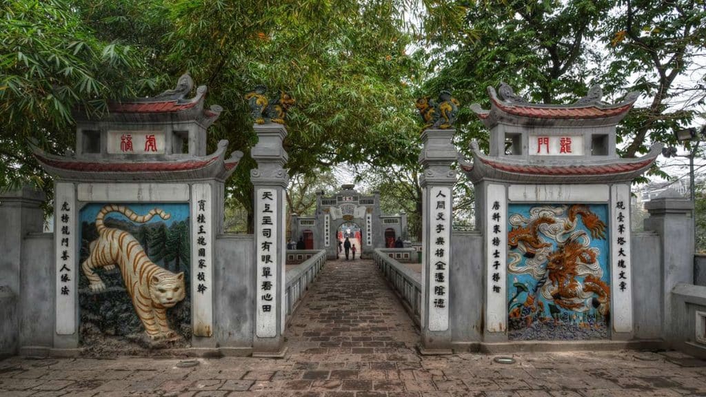Temple Gate Ngoc Son