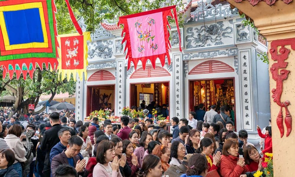 Temple Tay Ho Hanoi