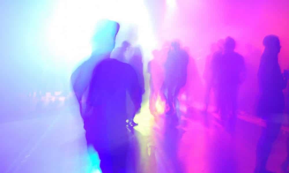 Nightclub Hanoi Raid Say No To Drugs (1)