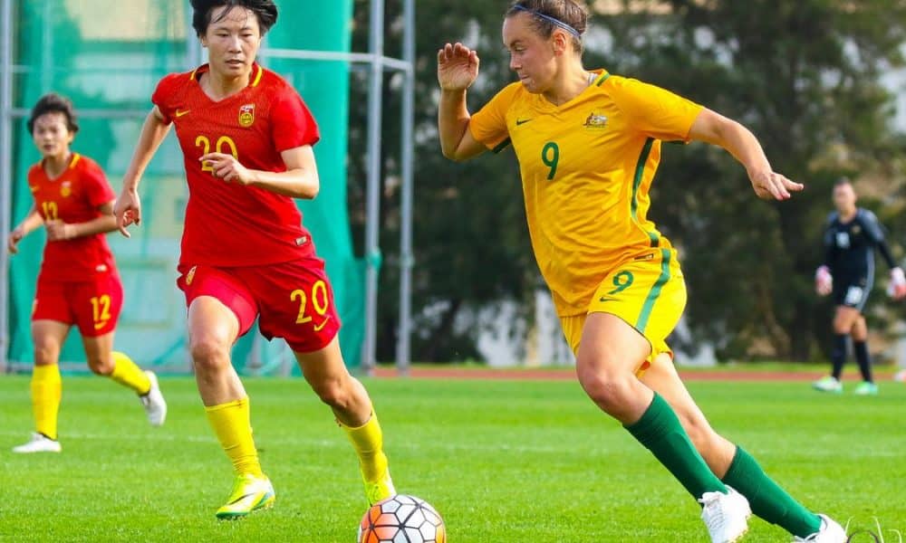 Caitlin Foord In Action At 2017 Algarve Cup