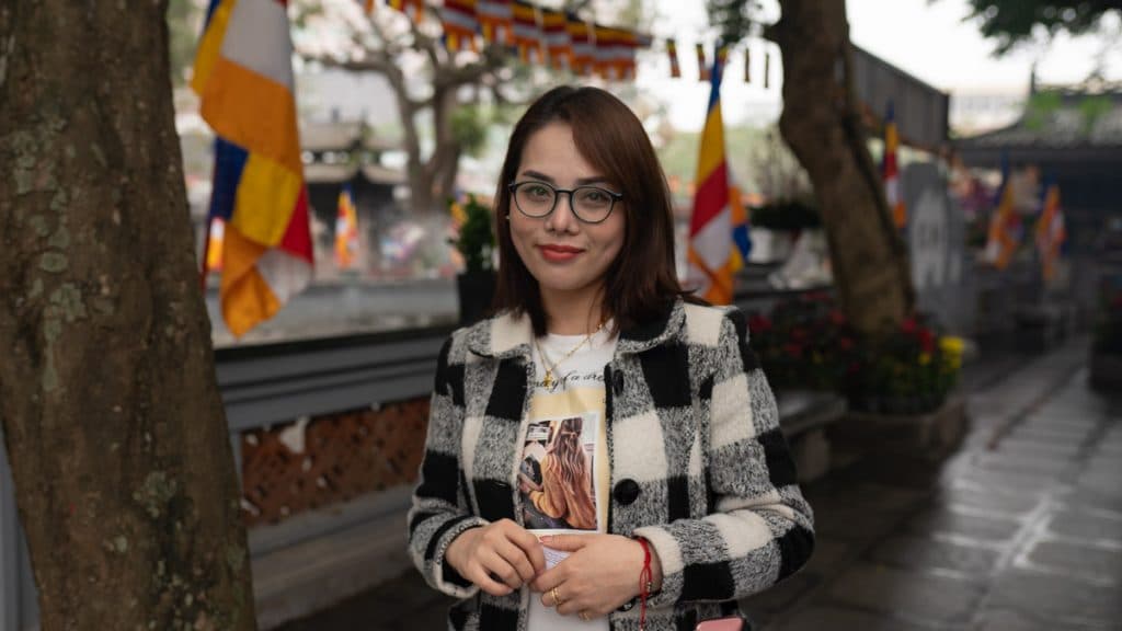 Vietnamese Woman Single
