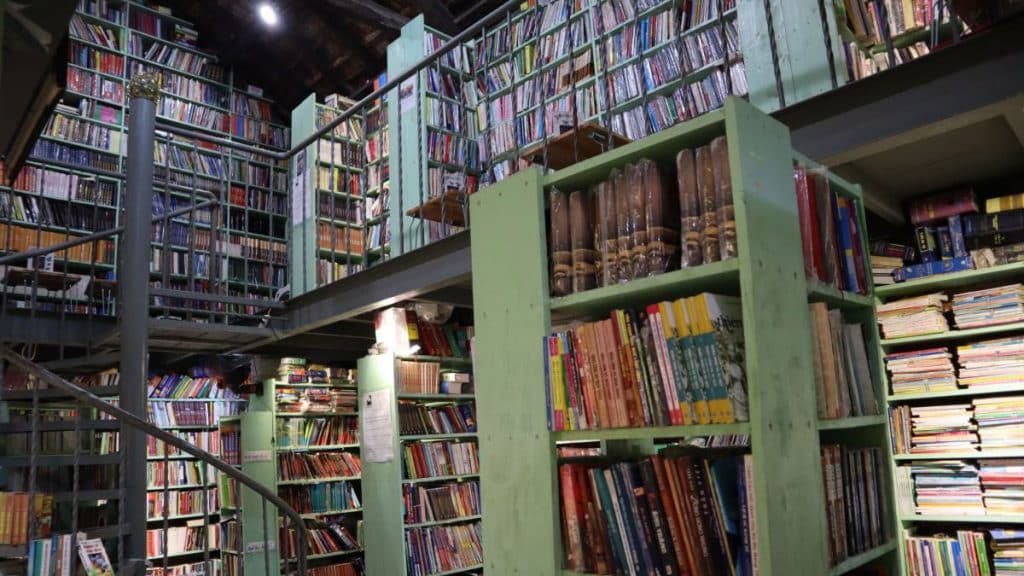 Mao Bookstore 3