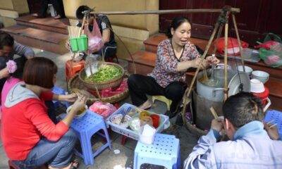 Hanoi Street Food 16x9